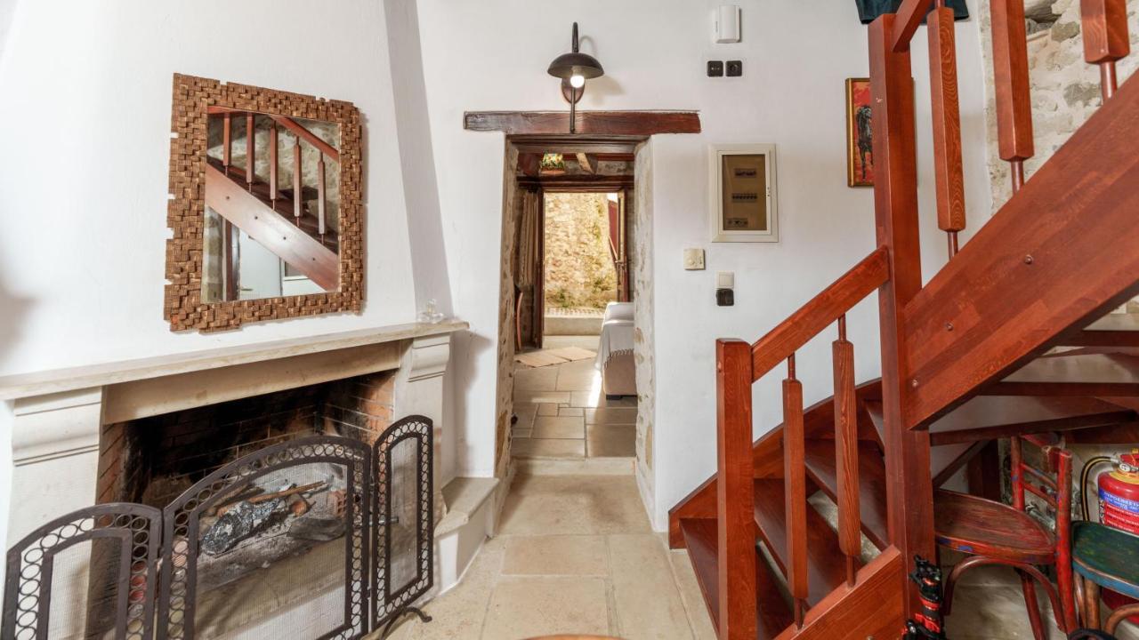 Traditional Cretan Houses,Agios Myronas Exterior photo